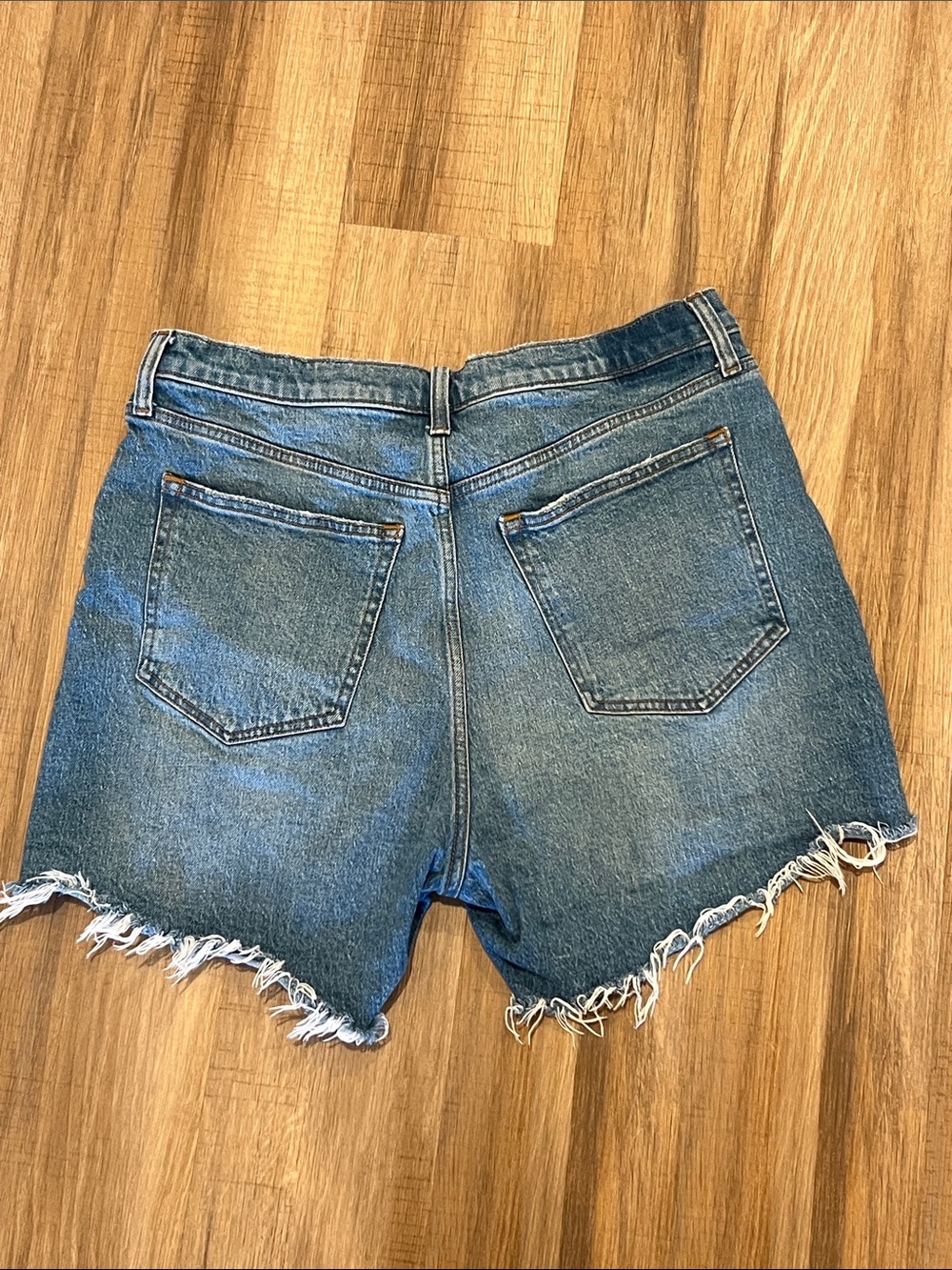 Abercrombie & Fitch The Dad Short High Rise Crossover Button Waist - Picture 2 of 5